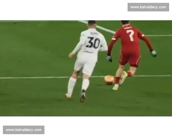 瑞士队对阵厄瓜多尔队激战正酣 展现精彩对抗与球场魅力